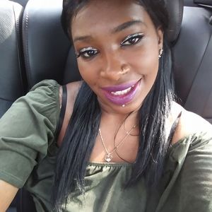 Meet your Posher, Kendra